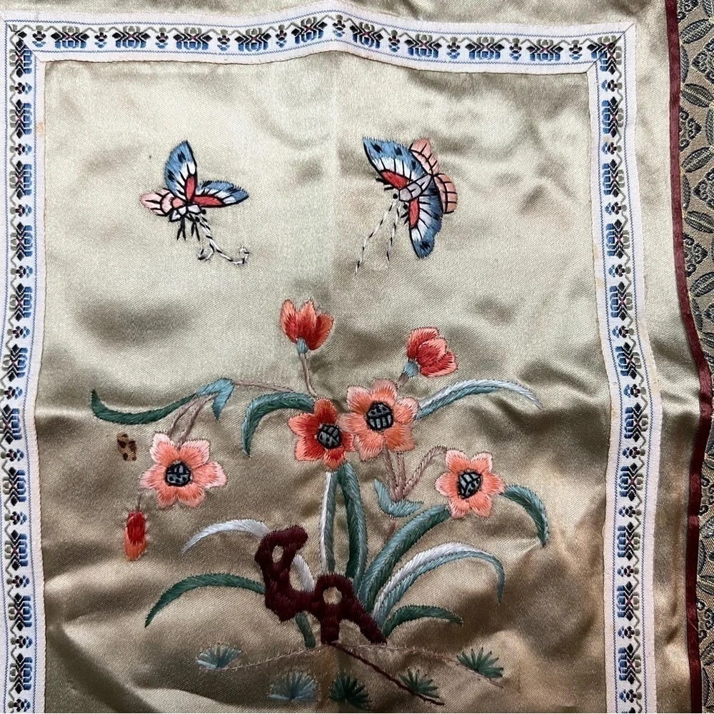 EMBROIDERED SILK TAPESTRY WALL HANGING HAND DONE TAN POPPY CORAL 11”x13”